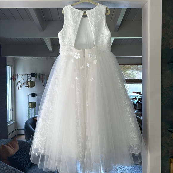 Princess Daliana flower girl dress: size 8 - Picture 5 of 5
